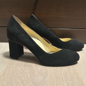 Perfect Round Toe Pump 70